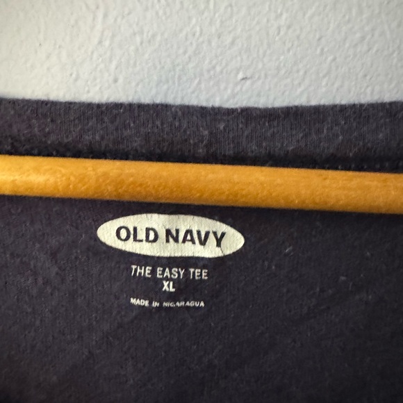 🦋Old Navy Christmas top🦋 - Picture 3 of 3